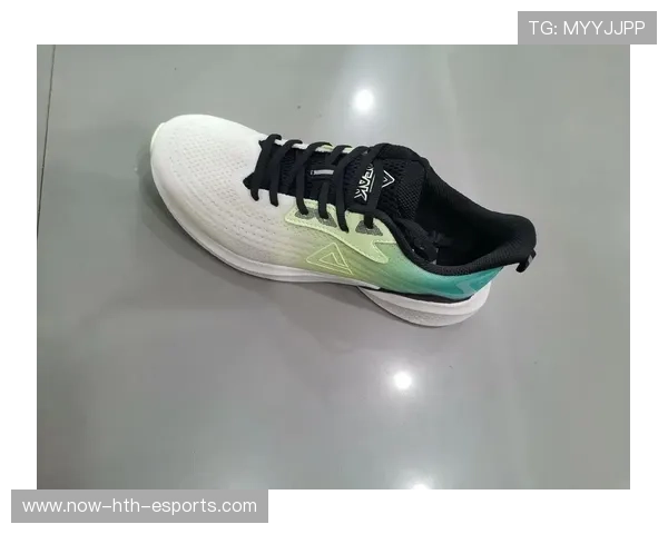 体育品牌新鞋发布遭吐槽：丑到爆