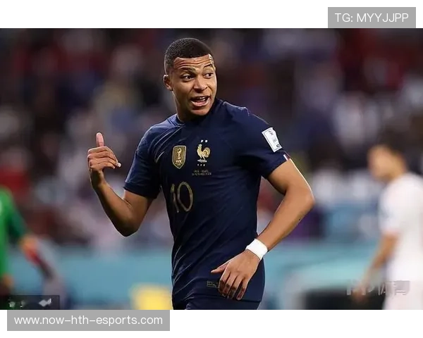 姆巴佩训练营独照曝光，射门动作被赞“更狠”