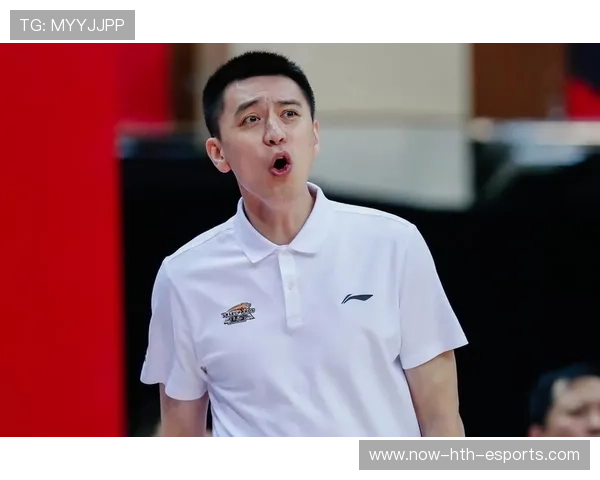 杨鸣称质疑未停 球员们拼尽全力,杨鸣主教练首秀赛视频 杨鸣称质疑未停 球员们拼尽全力,杨鸣主教练首秀赛视频